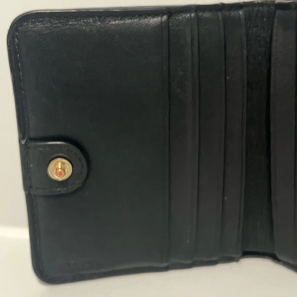 Coach Crossgrain Leather Billfold Wallet – Black - Picture 7 of 12